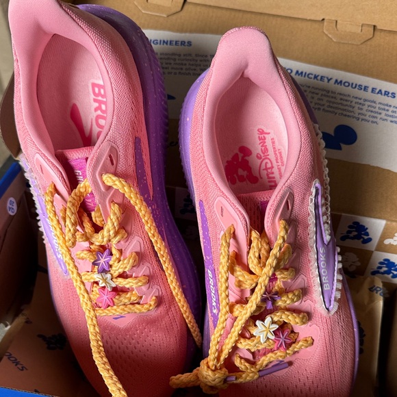 Brooks Women’s Ghost 17 Rapunzel Sneakers - Purple and White - Picture 7 of 7